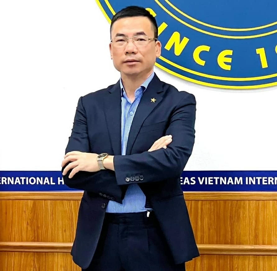16.12C. Báo in: Chọn nghề