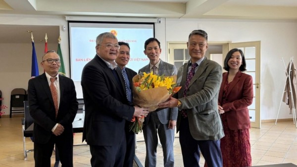 Ra mắt Ban Liên lạc cộng đồng người Việt Nam tại Bồ Đào Nha