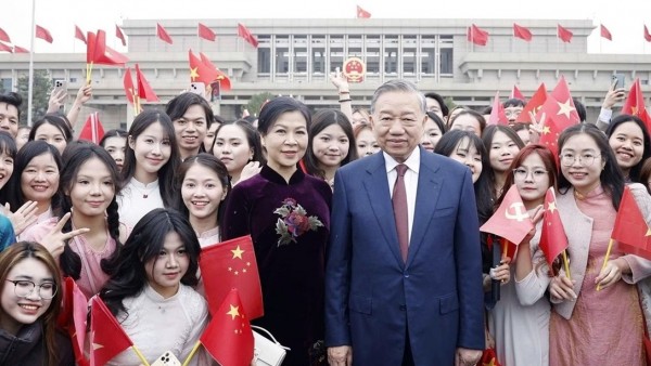 Studying to serve the nation: General Secretary and President To Lam's message on the responsibility of young people