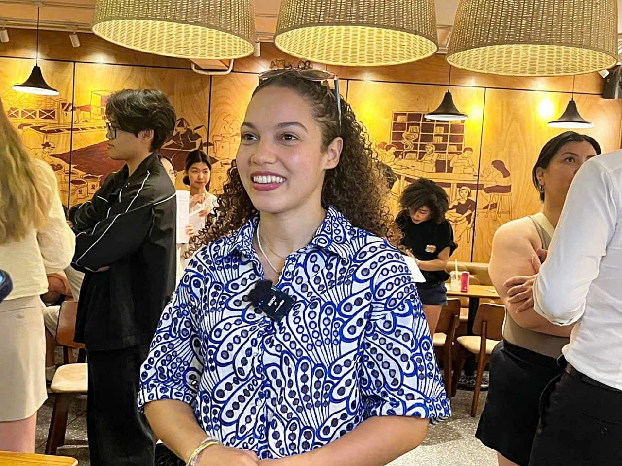 Thành viên Isabella bày tỏ sự háo hức khi lần đầu tiên tham gia vào buổi sinh hoạt CLB. (Ảnh: Đoàn Ngân)