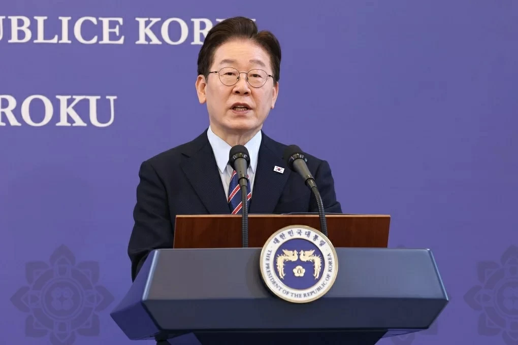 Tổng thống Hàn Quốc Lee Jae Myung nhanh chóng hạ nhiệt căng thẳng trong bối cảnh lệnh ngừng bắn giữa Mỹ-Iran mỏng manh hơn bao giờ hết. (Nguồn SCMP) Tổng thống Hàn Quốc Lee Jae Myung nhanh chóng hạ nhiệt căng thẳng trong bối cảnh lệnh ngừng bắn giữa Mỹ-Iran mỏng manh hơn bao giờ hết. (Nguồn SCMP)