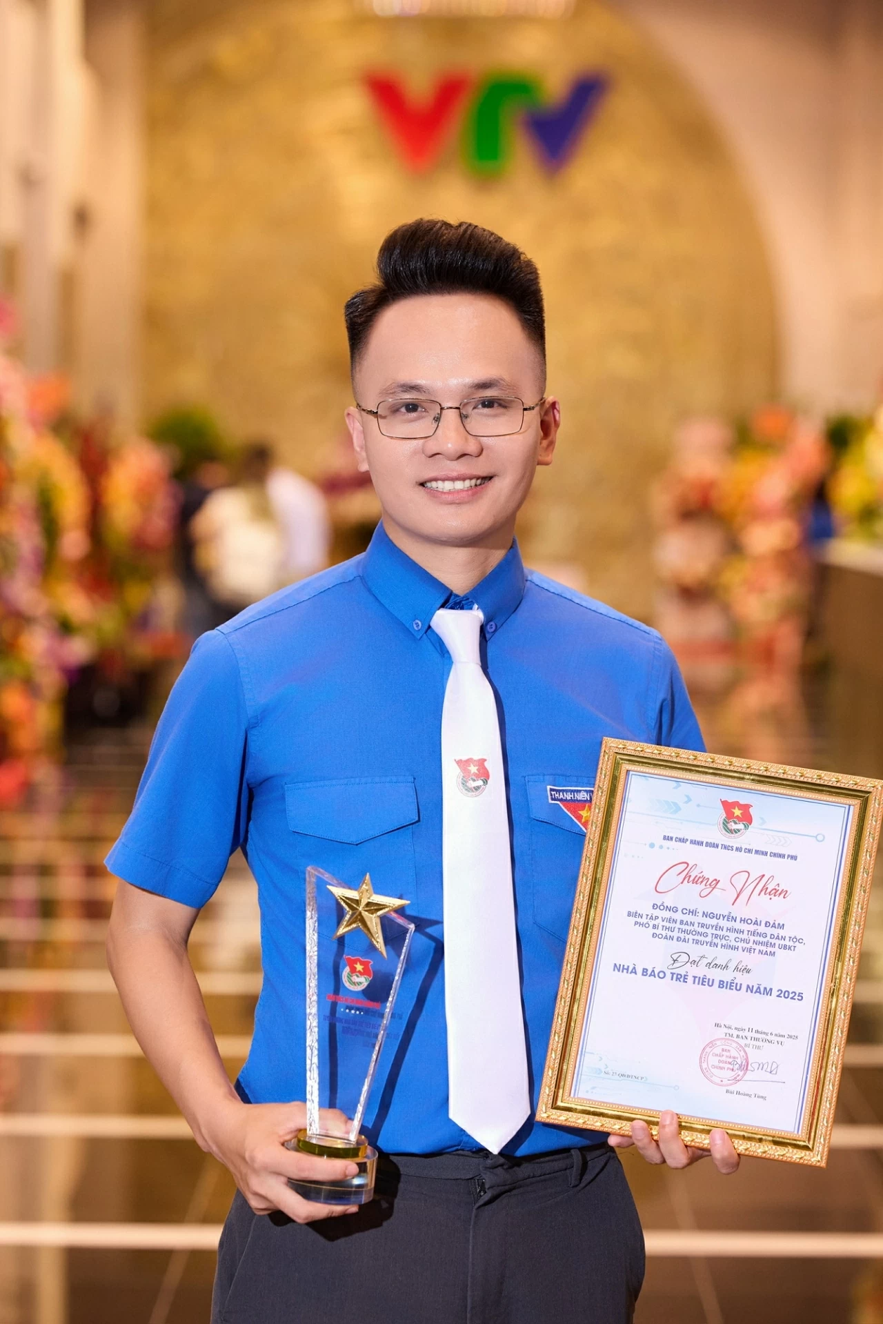 Thanh niên