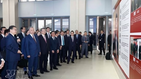 General Secretary, President To Lam visits China’s Xiong'an New Area