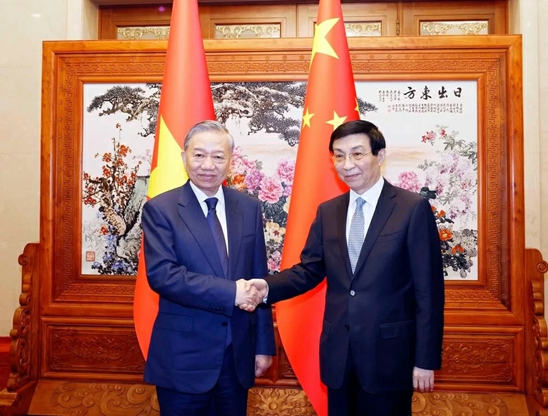 Tổng Bí thư, Chủ tịch nước Tô Lâm hội kiến Chủ tịch Chính hiệp toàn quốc Trung Quốc Vương Hộ Ninh Tổng Bí thư, Chủ tịch nước Tô Lâm hội kiến Chủ tịch Chính hiệp toàn quốc Trung Quốc Vương Hộ Ninh