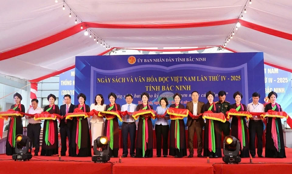 Lan tỏa văn hóa đọc - Gìn giữ bản sắc Kinh Bắc, phát triển con người Bắc Ninh Lan tỏa văn hóa đọc - Gìn giữ bản sắc Kinh Bắc, phát triển con người Bắc Ninh
