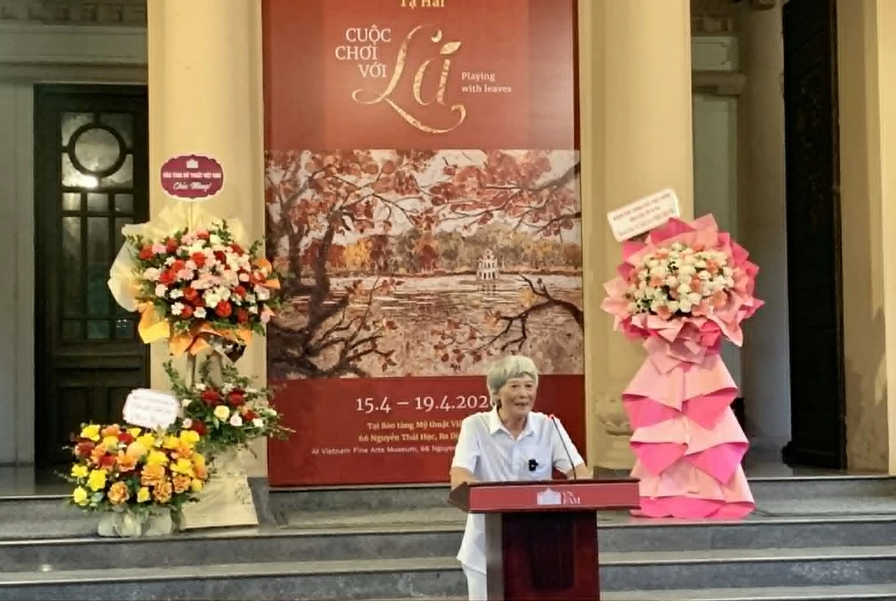 Không gian nghệ thuật độc đáo của triển lãm mang tên 'Cuộc chơi với lá'