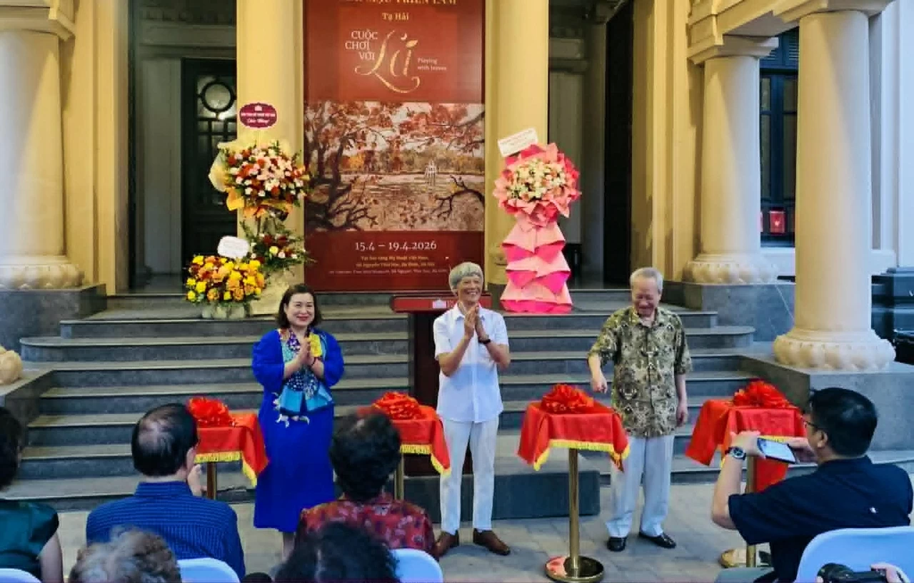 Không gian nghệ thuật độc đáo của triển lãm mang tên 'Cuộc chơi với lá'