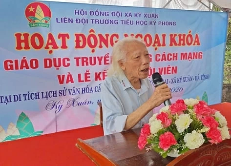 Khi lớp học mở cửa đón nghệ nhân, nghệ sĩ Khi lớp học mở cửa đón nghệ nhân, nghệ sĩ