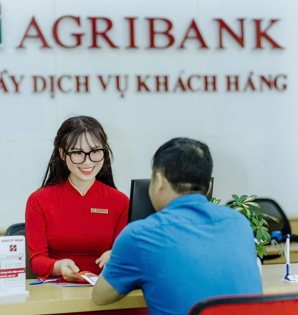 Agribank đẩy mạnh tài chính bền vững, giảm nợ xấu góp phần ổn định hệ thống tài chính Việt Nam Agribank đẩy mạnh tài chính bền vững, giảm nợ xấu góp phần ổn định hệ thống tài chính Việt Nam