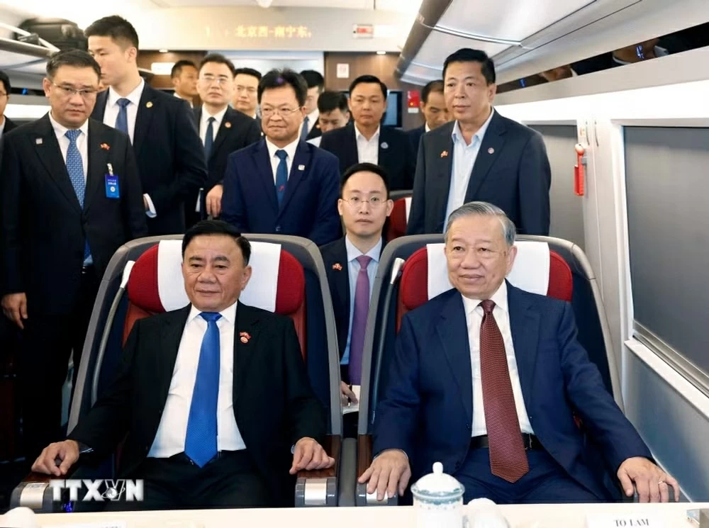 Tổng Bí thư, Chủ tịch nước Tô Lâm lên đường thăm thành phố Nam Ninh (Trung Quốc)