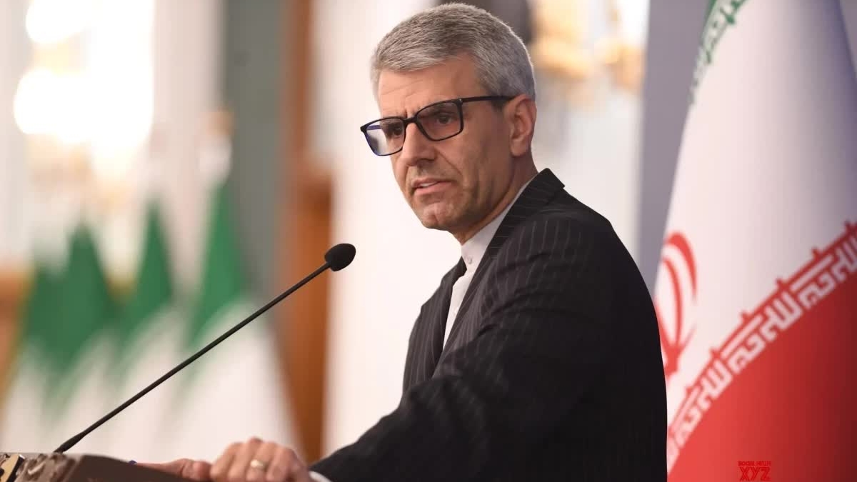 Iran cảnh báo đổ vỡ thỏa thuận ngừng bắn, dọa đánh chìm tàu Mỹ nếu Washington tìm cách kiểm soát eo biển Hormuz