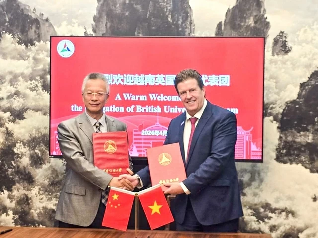 Một đại học quốc tế của Việt Nam tham gia Diễn đàn cấp cao tại Đại học Thanh Hoa Một đại học quốc tế của Việt Nam tham gia Diễn đàn cấp cao tại Đại học Thanh Hoa