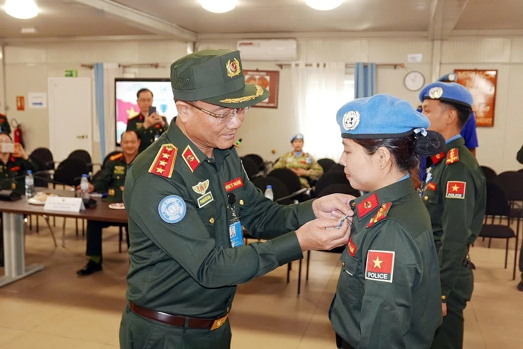 Chung tay duy trì môi trường hoà bình, ổn định, vì hợp tác, phát triển tại Cộng hoà Trung Phi Chung tay duy trì môi trường hoà bình, ổn định, vì hợp tác, phát triển tại Cộng hoà Trung Phi