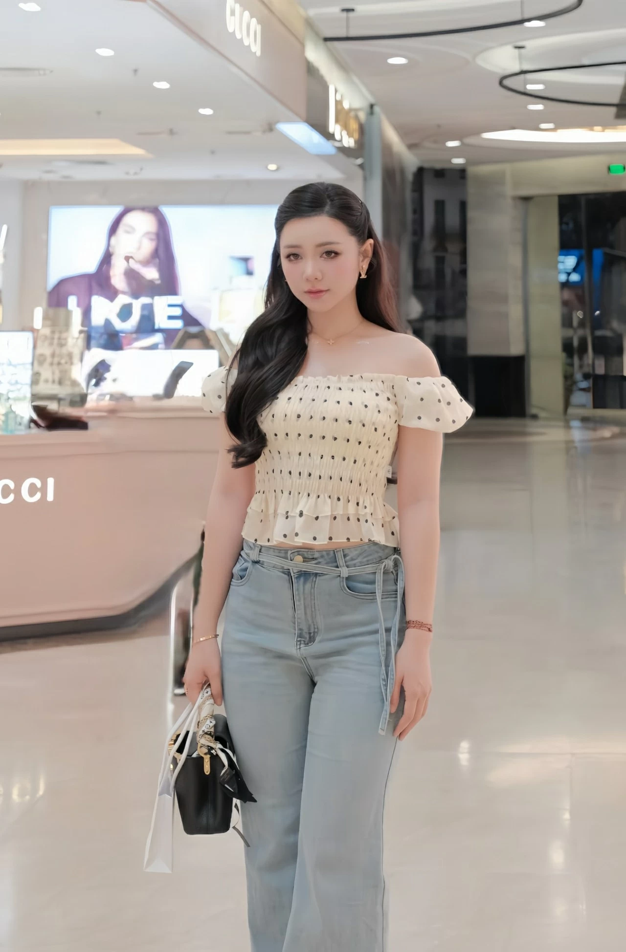 Diễn viên Quỳnh Kool