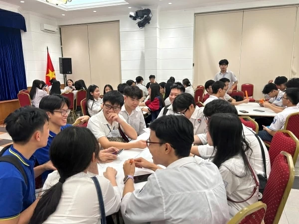 Hình ảnh khác Chương trình giáo dục quốc tế 'AEROKOS': Chắp cánh ước mơ chinh phục không gian cho thế hệ trẻ Việt-Nga