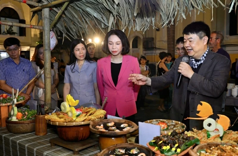 Hà Nội ra mắt Cổng thông tin an toàn thực phẩm: Thiết lập đầu mối chính thức, tăng minh bạch, tăng tương tác Hà Nội ra mắt Cổng thông tin an toàn thực phẩm: Thiết lập đầu mối chính thức, tăng minh bạch, tăng tương tác