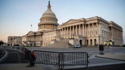 Quốc hội Mỹ ủng hộ việc tiếp tục xung đột với Iran, quân đội vẫn hiện diện tại 70 địa điểm ở Trung Đông