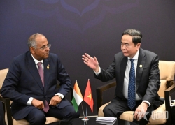 Chủ tịch Quốc hội Trần Thanh Mẫn hội kiến Chủ tịch Quốc hội Bờ Biển Ngà nhân dịp Đại hội đồng IPU-152