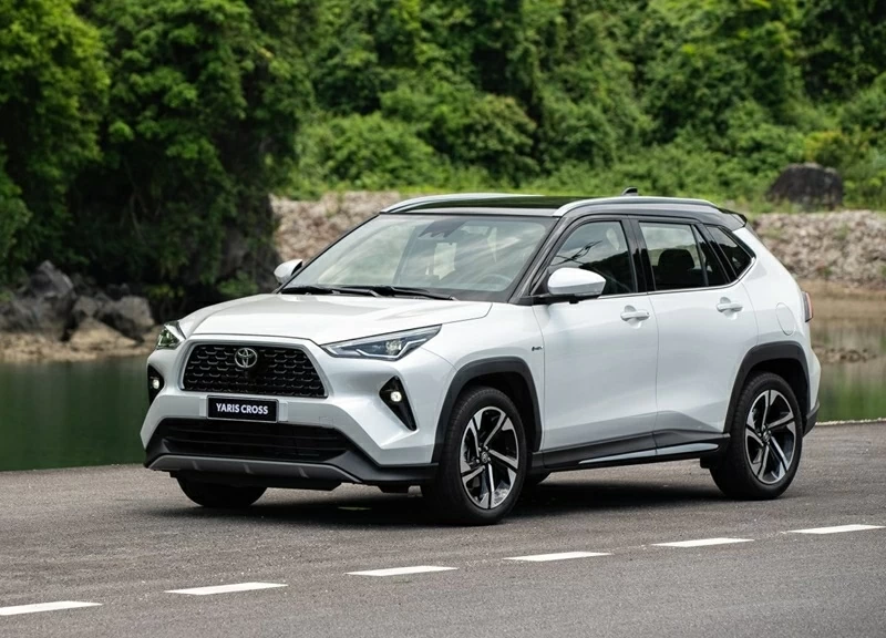 Top 5 xe SUV hạng B bán chạy nhất tháng 3/2026: Toyota Yaris Cross vươn lên dẫn đầu.