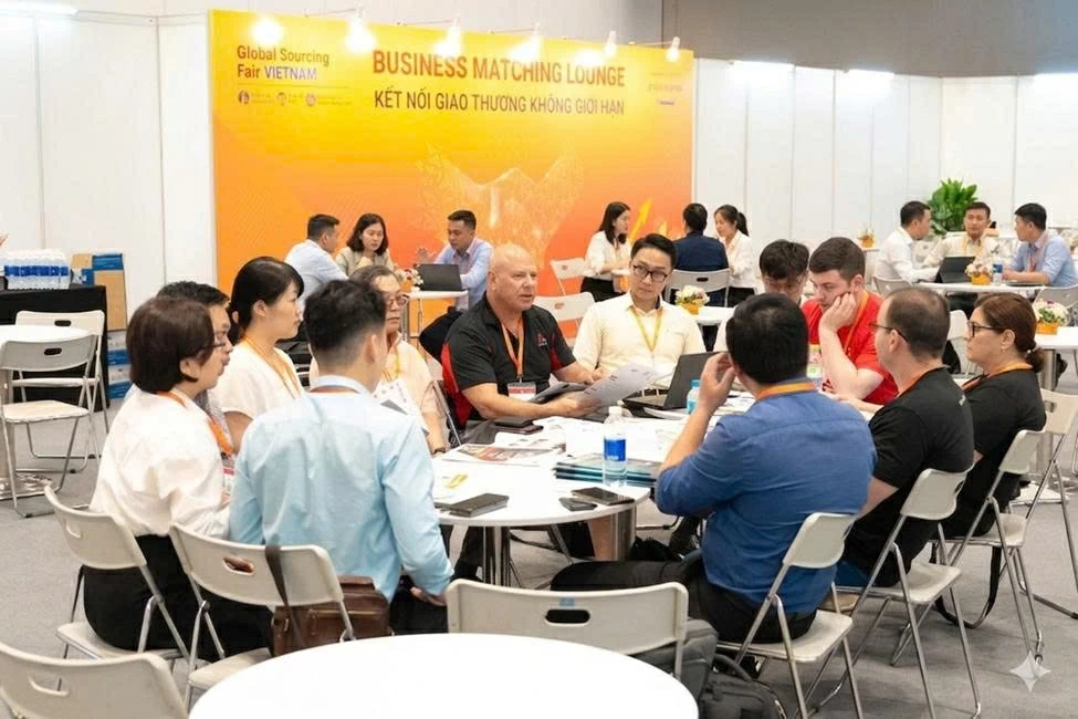 Kết nối trực tiếp 12.000 nhà mua hàng quốc tế và trong nước