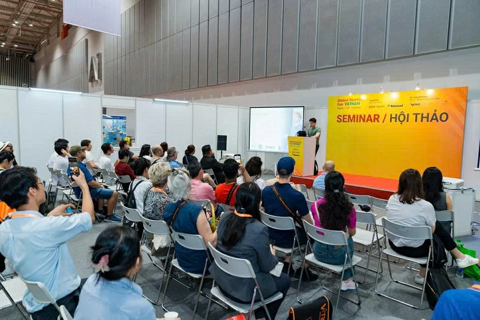 Kết nối trực tiếp 12.000 nhà mua hàng quốc tế và trong nước