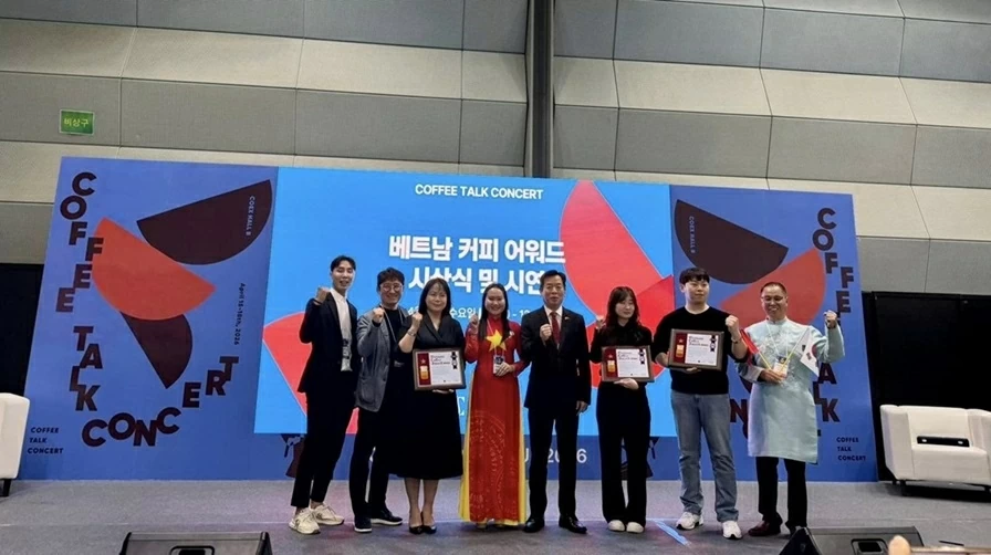 Tổng thống Hàn Quốc thăm Việt Nam: Vượt qua khuôn khổ thông thường, trở thành điểm neo chiến lược cho giai đoạn mới Tổng thống Hàn Quốc thăm Việt Nam: Vượt qua khuôn khổ thông thường, trở thành điểm neo chiến lược cho giai đoạn mới