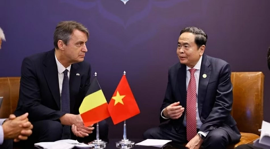 Chủ tịch Quốc hội Trần Thanh Mẫn hội kiến Chủ tịch Thượng viện Bỉ Vincent Blondel Chủ tịch Quốc hội Trần Thanh Mẫn hội kiến Chủ tịch Thượng viện Bỉ Vincent Blondel