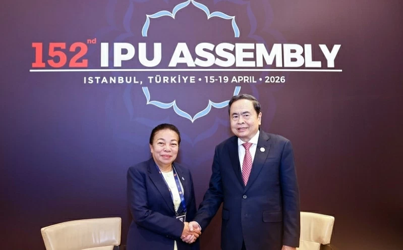 Chủ tịch Quốc hội Trần Thanh Mẫn tiếp Phó Chủ tịch Quốc hội Lào Sounthone Xayachak. (Nguồn: TTXVN)