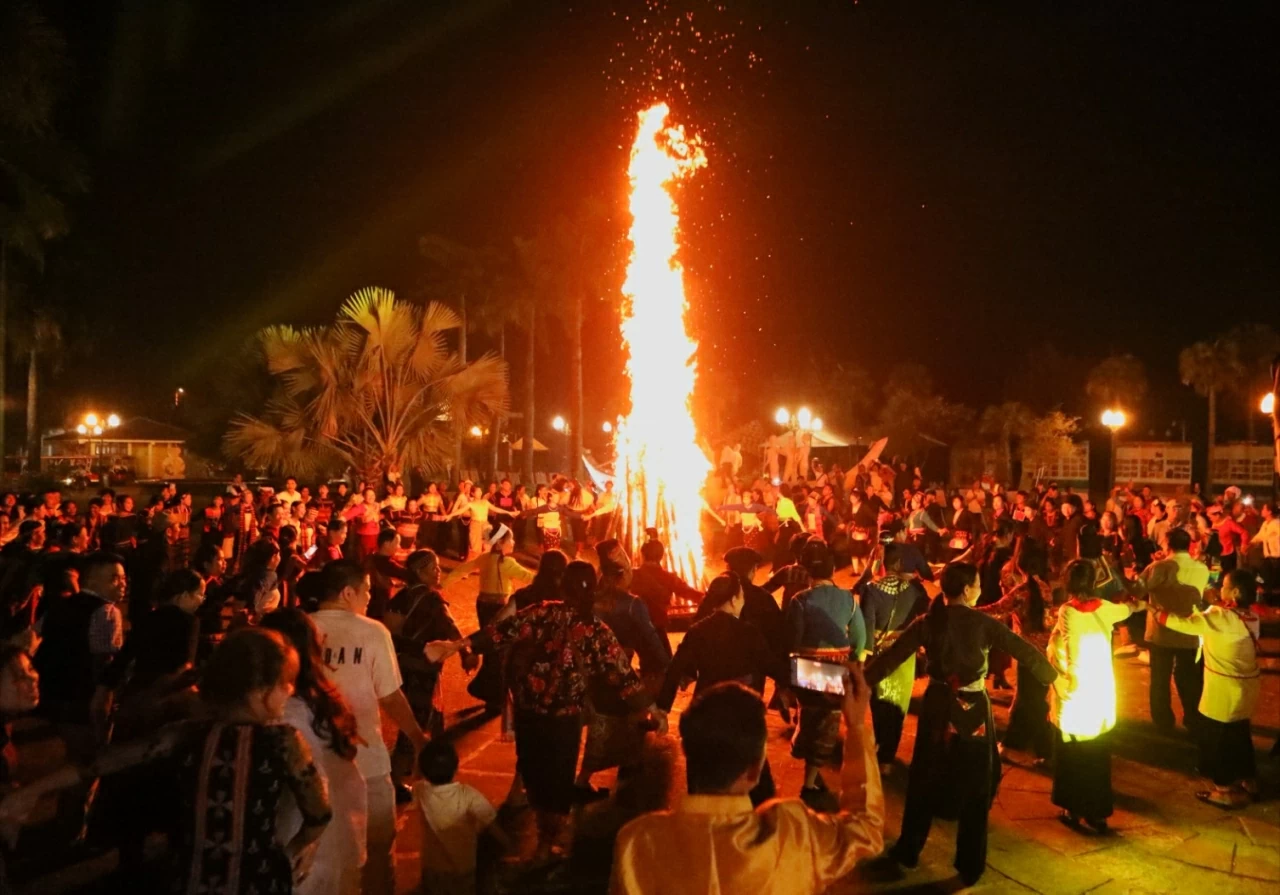 Lan tỏa tinh thần đại đoàn kết dân tộc trong đêm 'Nối vòng tay lớn'