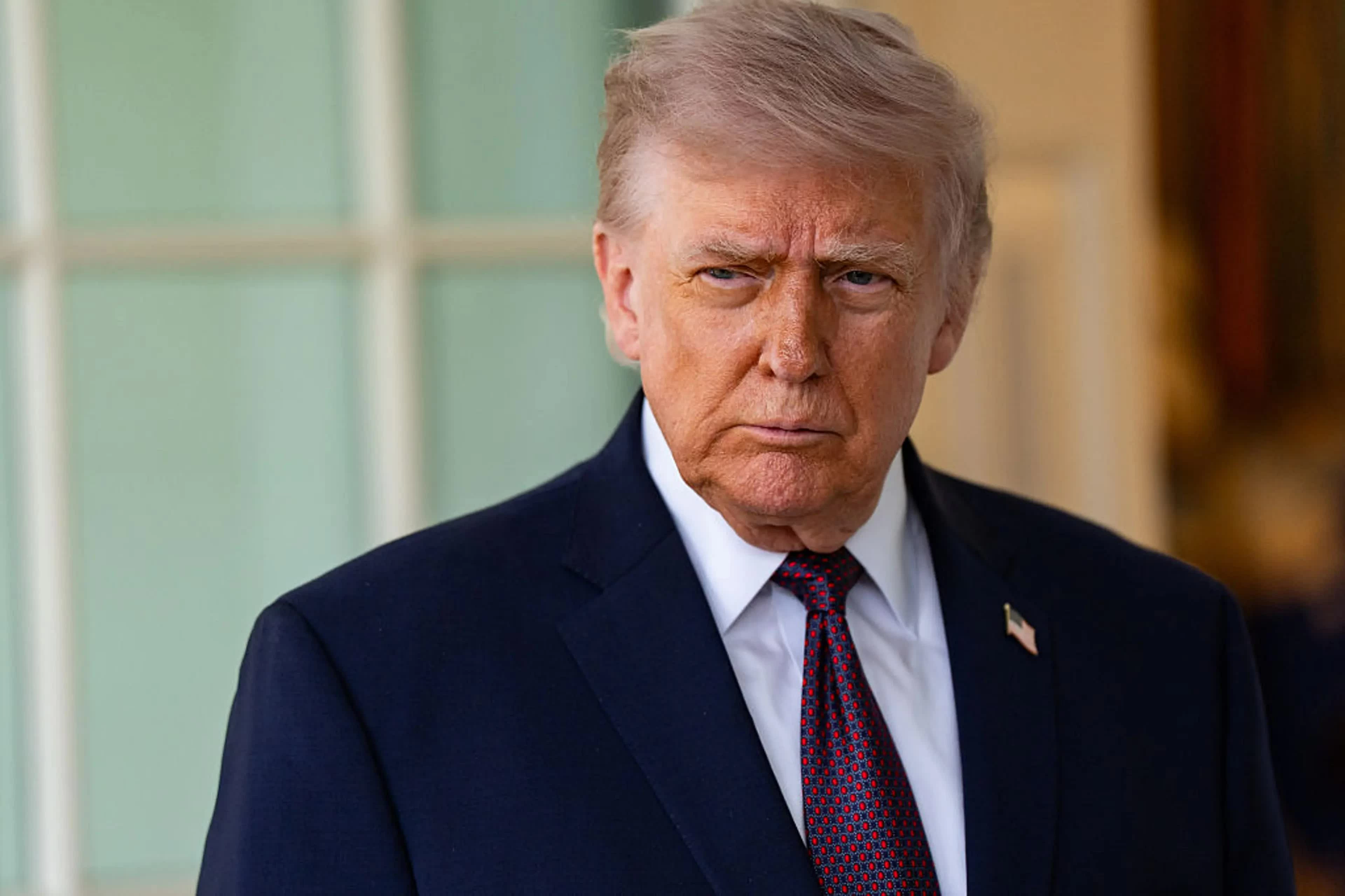 Tổng thống Trump cảnh báo ném bom trở lại Iran nếu không đạt được thỏa thuận Tổng thống Trump cảnh báo ném bom trở lại Iran nếu không đạt được thỏa thuận