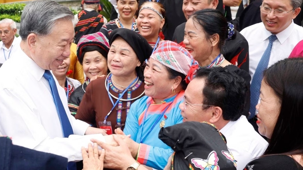 Tổng Bí thư, Chủ tịch nước Tô Lâm tiếp các già làng, trưởng bản, nghệ nhân, người có uy tín tiêu biểu toàn quốc