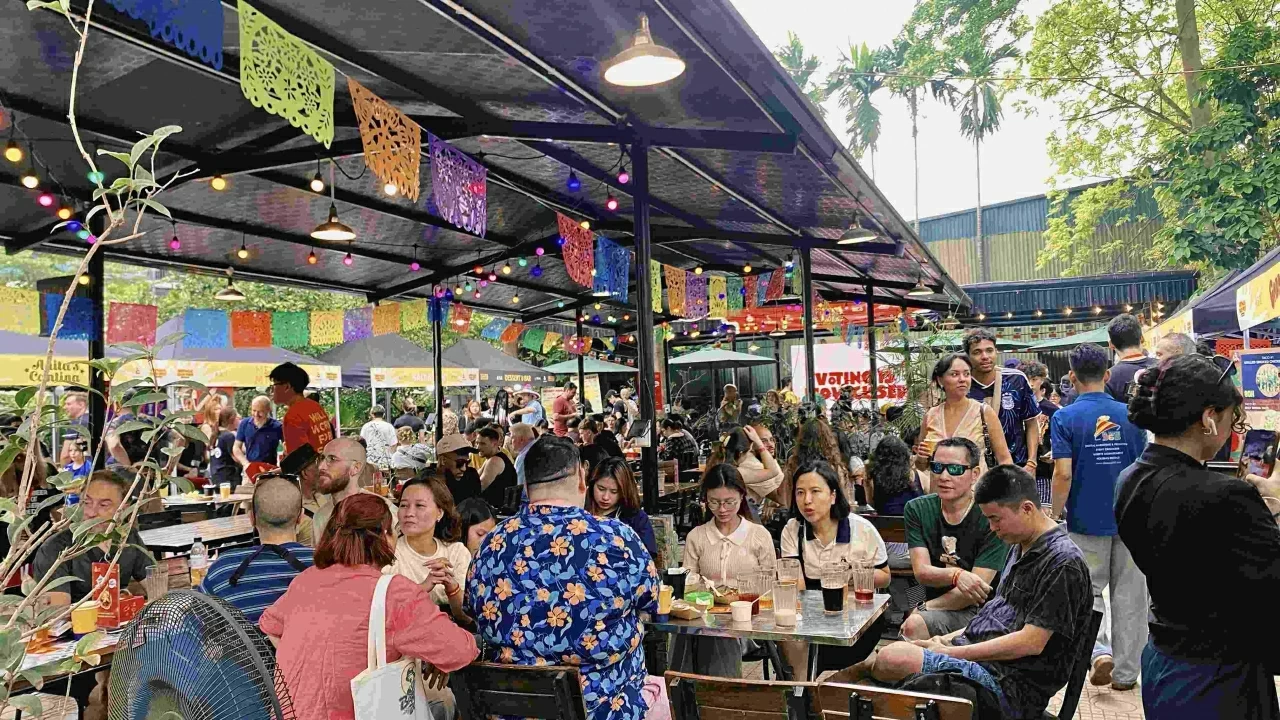 Không gian sôi động và náo nhiệt tại lễ hội ẩm thực Vietnam Taco Fest 2026. (Ảnh: Lan Dương)