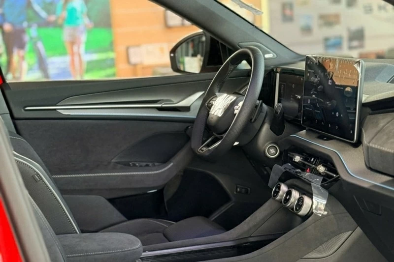 Khoang nội thất Skoda Kodiaq 2026 vẫn mang phong cách quen thuộc nhưng không hề lỗi thời.