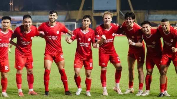 Thể Công Viettel hồi sinh hy vọng vô địch V-League sau trận thắng HAGL