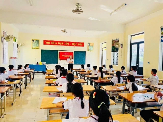 Giáo viên THCS tham gia coi, chấm bài lớp 5: Kết nối hay can thiệp?