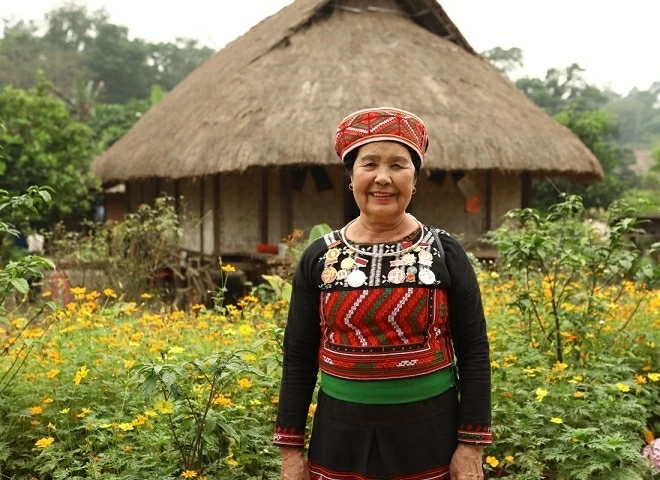 Nghệ nhân vùng cao với tâm huyết truyền nối văn hóa dân tộc