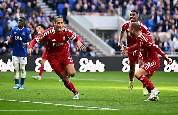 Liverpool thiết lập cột mốc lịch sử sau trận thắng Everton Liverpool thiết lập cột mốc lịch sử sau trận thắng Everton