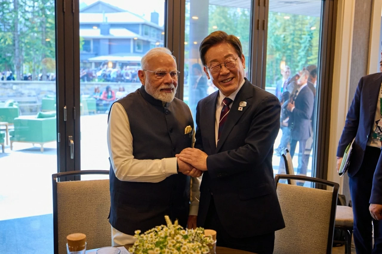 Thủ tướng Ấn Độ Narendra Modi và Tổng thống Hàn Quốc Lee Jae Myung. (Nguồn:  