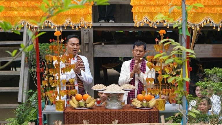 Khám phá những nghi lễ độc bản của các dân tộc Việt Nam Khám phá những nghi lễ độc bản của các dân tộc Việt Nam