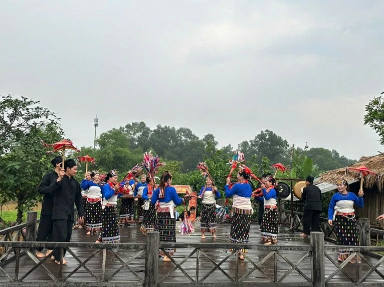 Khám phá những nghi lễ độc bản của các dân tộc Việt Nam Khám phá những nghi lễ độc bản của các dân tộc Việt Nam