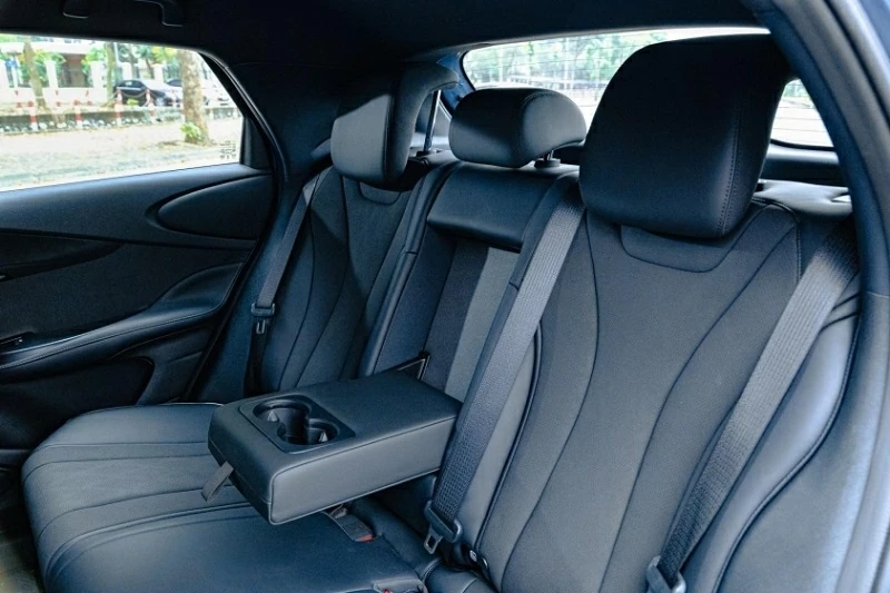 BYD Dolphin 2026 được nâng dung lượng pin lên 50,25 kWh giúp quãng đường di chuyển đạt 435 km.