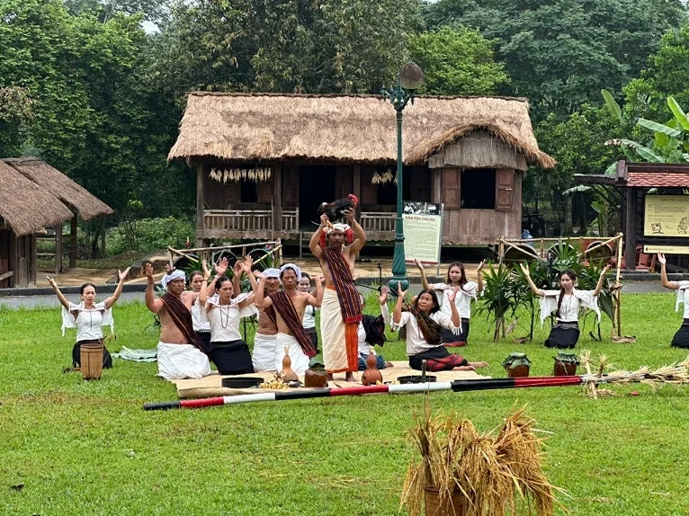 Khám phá những nghi lễ độc bản của các dân tộc Việt Nam