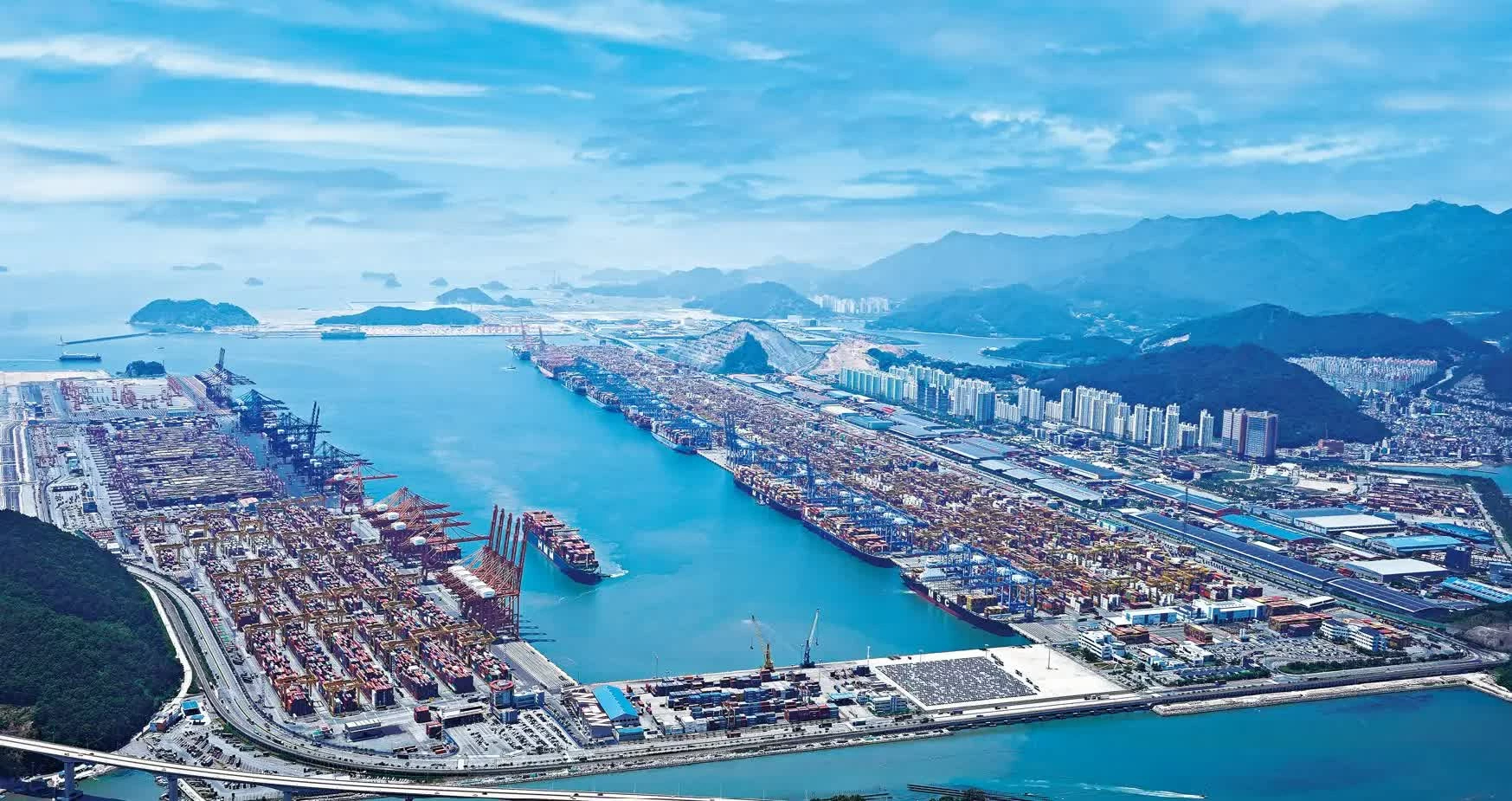Cảng Busan của Hàn Quốc dự kiến có 66 bến với sức chứa khổng lồ. (Nguồn: World Port Sustainability Program) Cảng Busan của Hàn Quốc dự kiến có 66 bến với sức chứa khổng lồ. (Nguồn: World Port Sustainability Program)