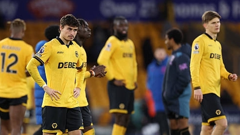 Đội đầu tiên chia tay Ngoại hạng Anh 2025/26