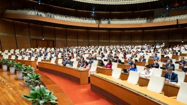 The National Assembly discusses measures to combat waste and the 2027 oversight programme.