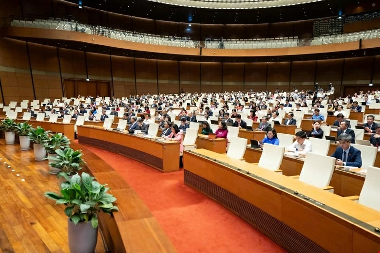Hôm nay (21/4), Quốc hội bàn về chống lãng phí...