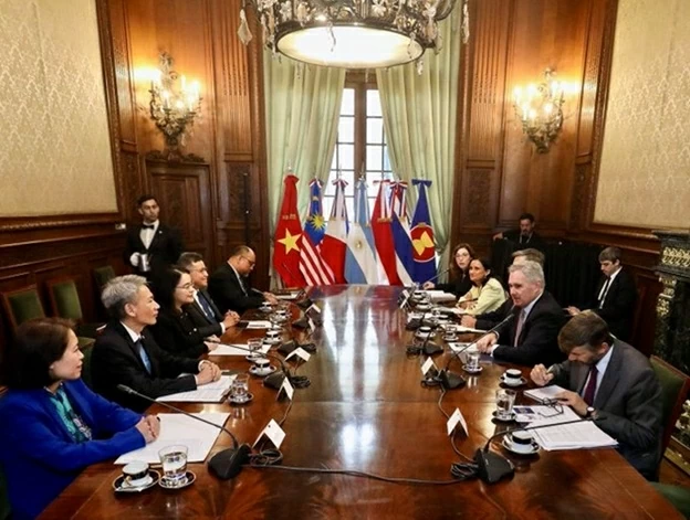 Việt Nam, cầu nối giúp Argentina tiếp cận thị trường ASEAN và châu Á - Thái Bình Dương Việt Nam, cầu nối giúp Argentina tiếp cận thị trường ASEAN và châu Á - Thái Bình Dương