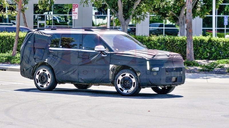 Hyundai Santa Fe EREV tiếp tục lộ diện với ngoại hình mới