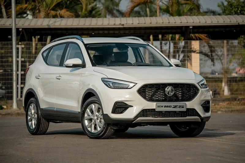 5 xe gầm cao tầm 300 triệu đồng: Lựa chọn &lsquo;ngon &ndash; bổ &ndash; rẻ&rsquo; cho người lần đầu mua &ocirc; t&ocirc;.