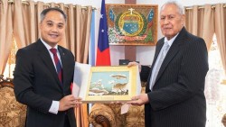 Đại sứ Phan Minh Giang trình Thư ủy nhiệm lên Người đứng đầu Nhà nước độc lập Samoa